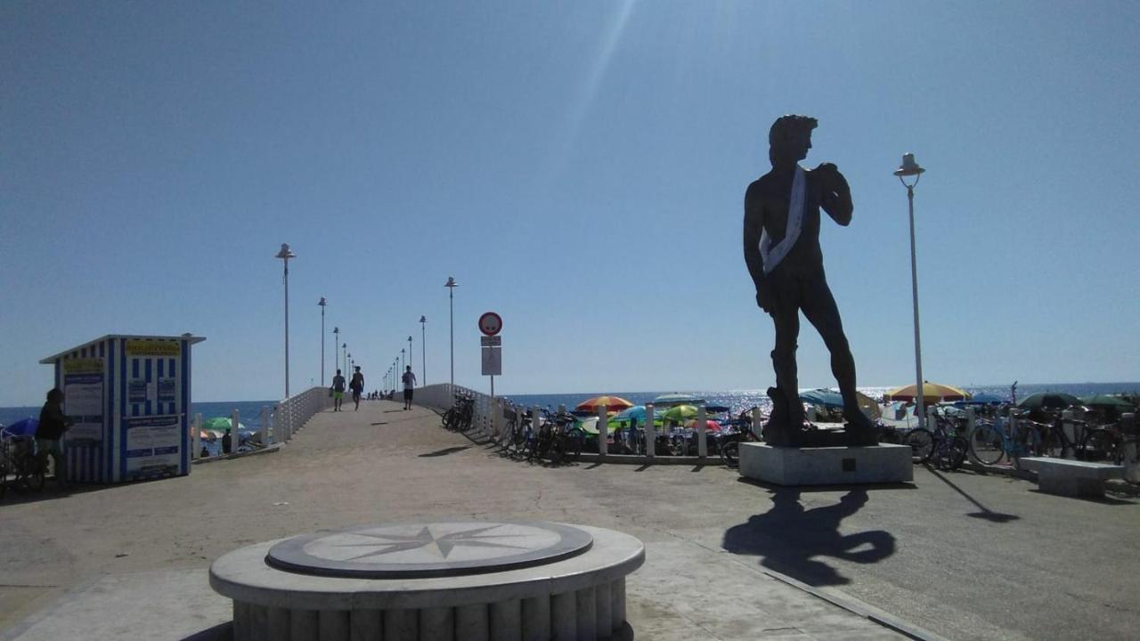Appartamento Mare Pital Marina di Massa Esterno foto